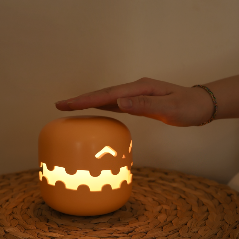 New Halloween Decoration Pumpkin Lamp Portable Light Halloween Scene Night Light