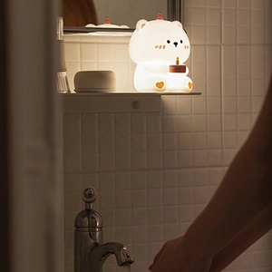The Silicone Cake Bear Patted the Night Light Cute Timing Three Levels Dimming with Holiday Gift Bedroom Atmosphere Light