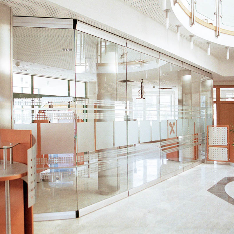 SZG 10mm tempered bi fold glass door