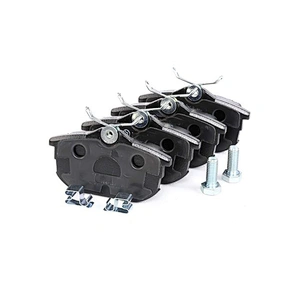 M620770 3345678  M850978  MN125772 Car Brake Pad for Mitsubishi SPACE STAR MPV 98-04