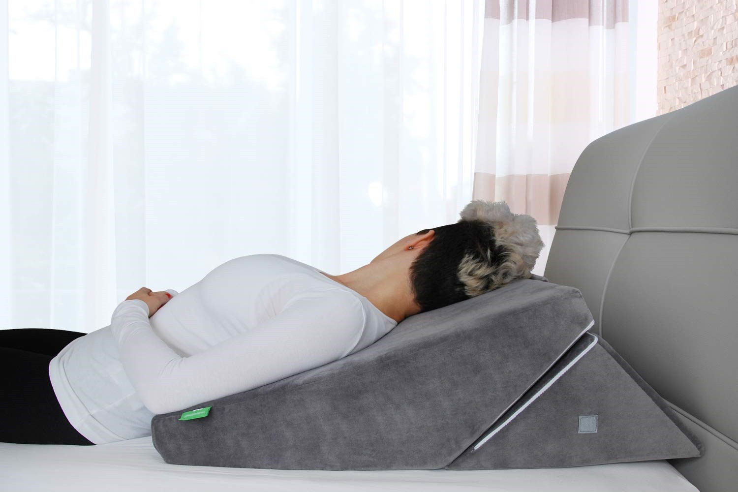 Non Allergic Relaxing Bed Wedge Cushion