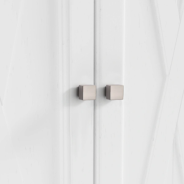 cabinet handle and knob