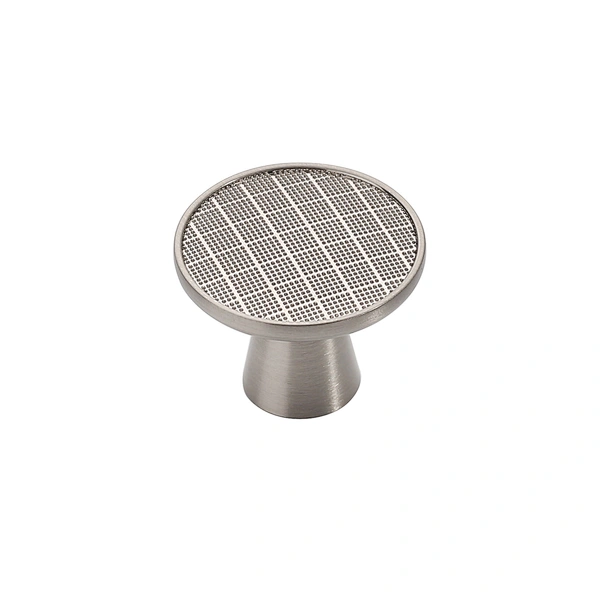 knobs  pulls