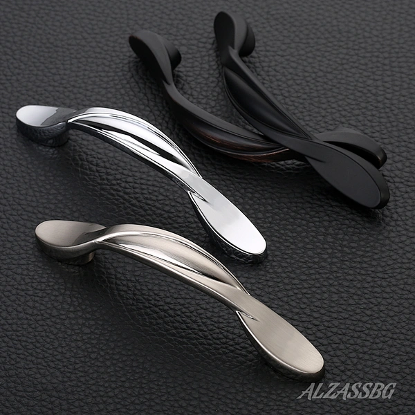 brushed nickel drawer pulls