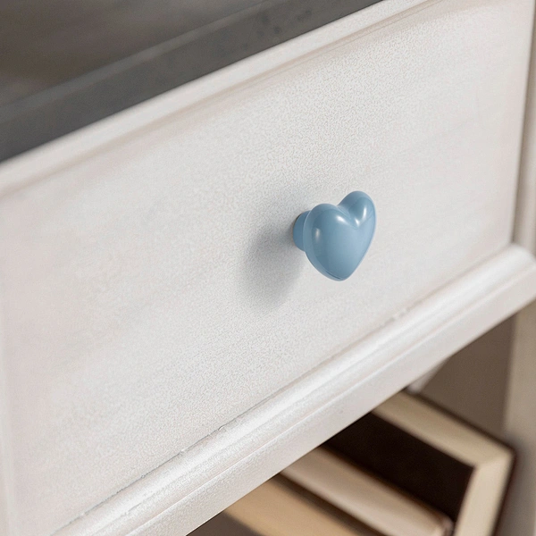 cabinet knobs and handles