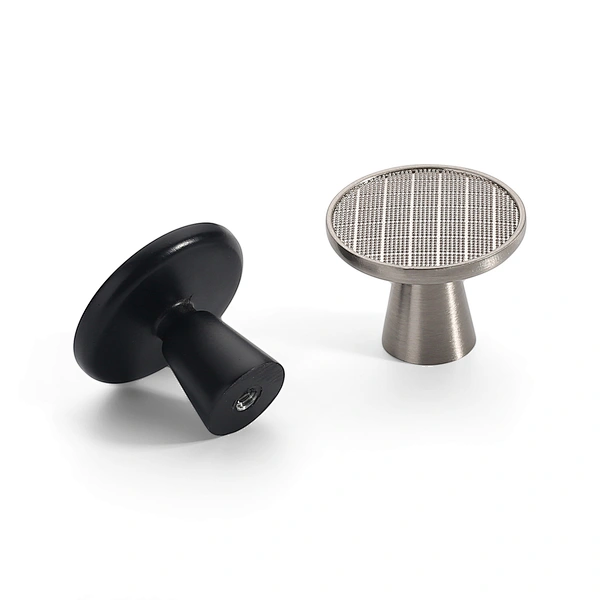 knobs pulls