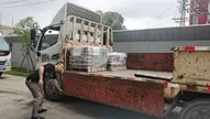 The  D6N 132-1334 track shoe (length of 610mm) ordered by the Australian customer has been packed and loaded into the car
