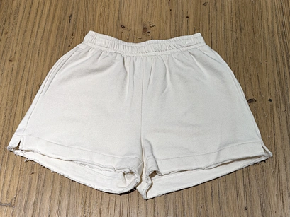 Shorts Sorona de rizo francés para mujer con dobladillo sin rematar