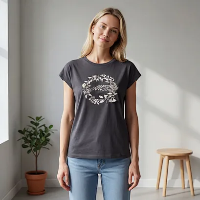 T-shirt femme à manches courtes avec broderie dimensionnelle