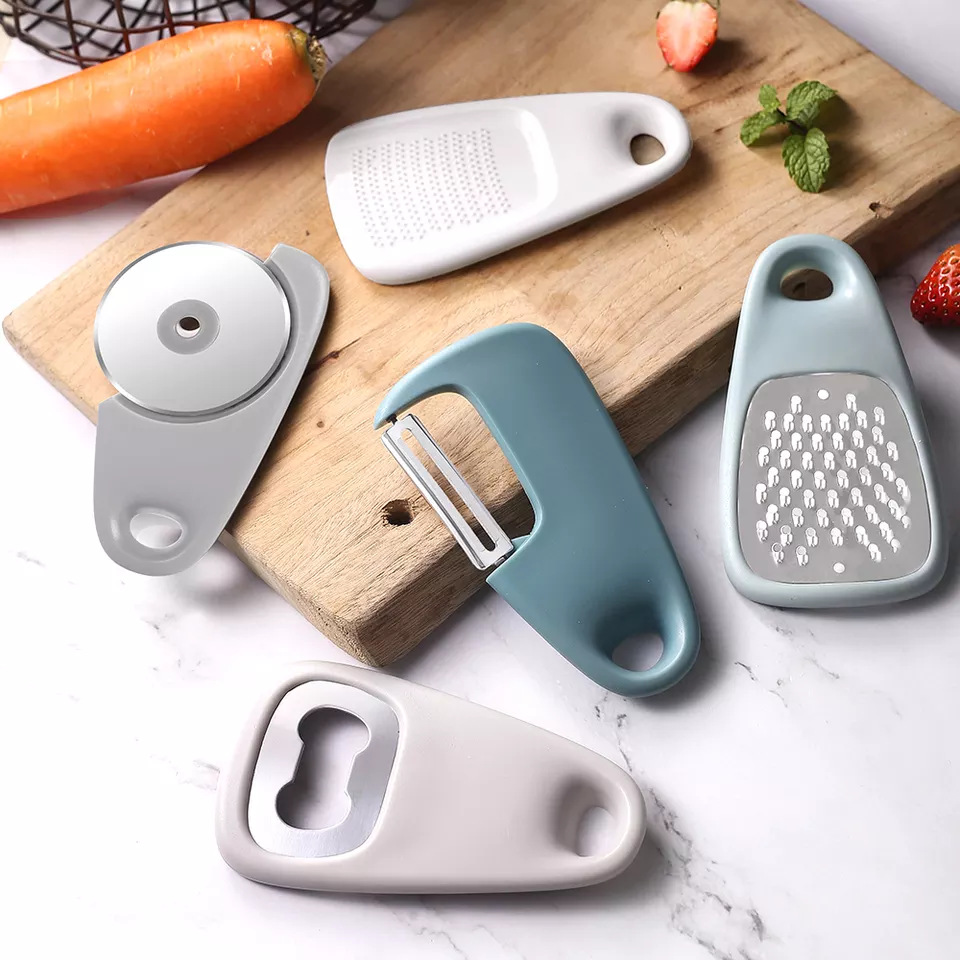 Kitchen gadgets set