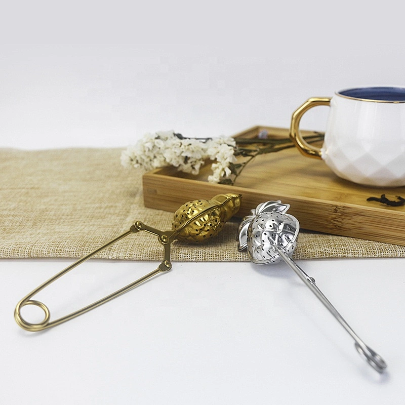 Stainless steel titanium gold plating pineapple shape tea infuser with clamp handle