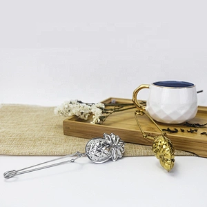 Stainless steel titanium gold plating pineapple shape tea infuser with clamp handle