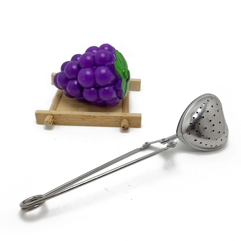 Hot selling stainless steel heart shape tea infuser with clamping handle