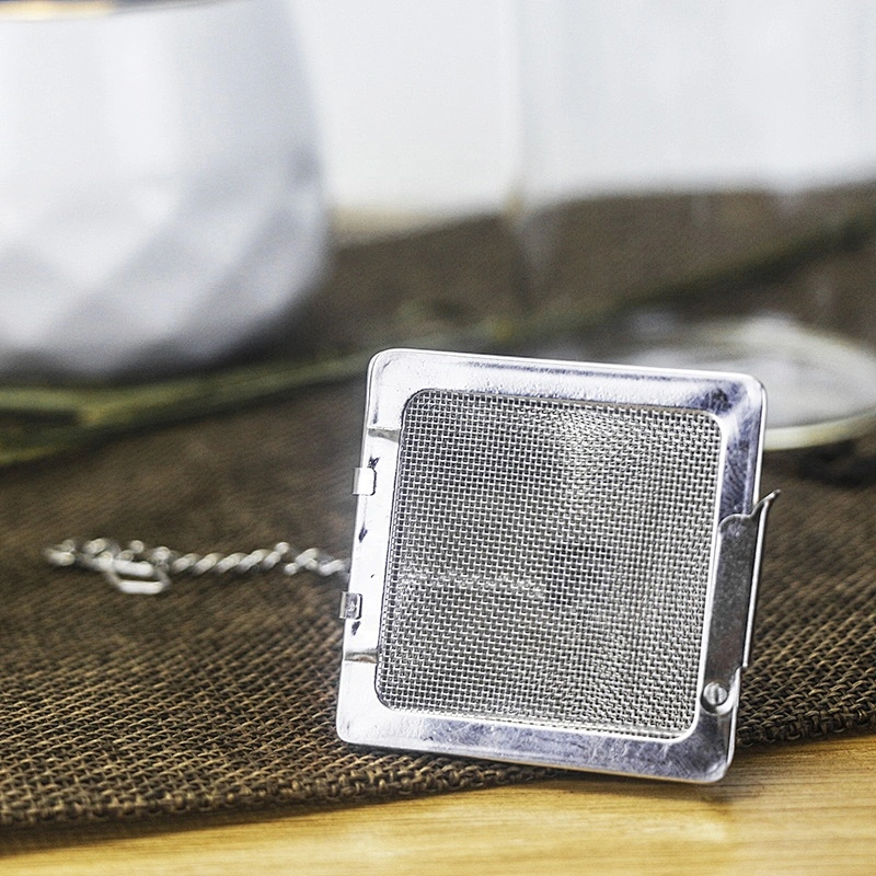 Hot selling stainless steel mesh pyramid shape tea infuser with chain