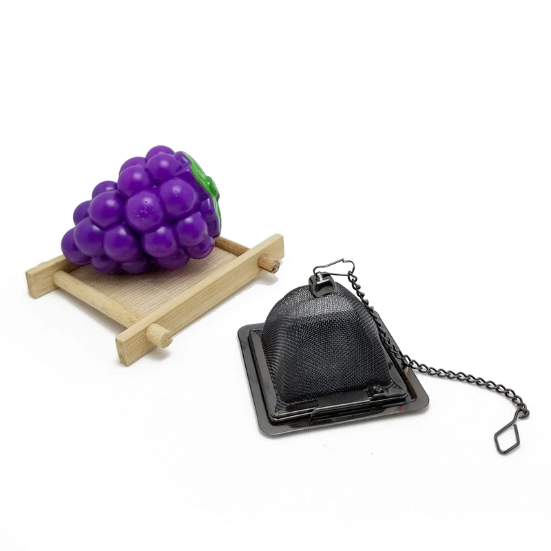 Novelty stainless steel mesh pyramid shape tea infuser with black coating