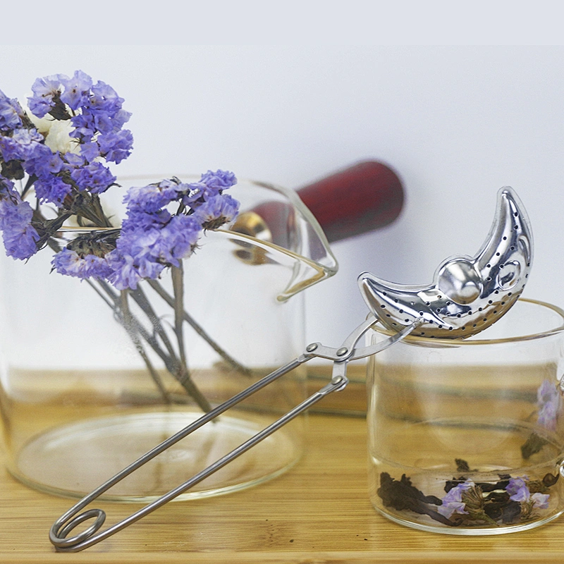 Food grade stainless steel moon shape tea infuser tea strainer with clamping handle