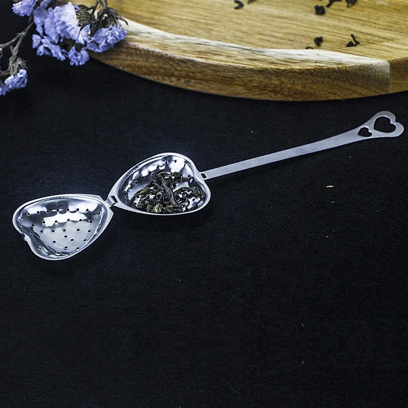 High quality stainless steel tea strainer heart shape tea infuser with handle