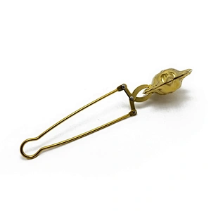 Novelty stainless steel titanium gold plating sun shape tea infuser tea strainer with clamping handle