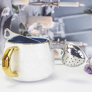 Food grade stainless steel heart shape tea infuser tea strainer with handle