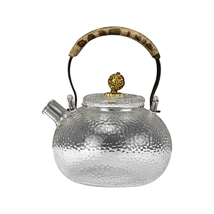 handmade  high borosilicate food grade heat resistant glass teapot  with malleolar stria pattern