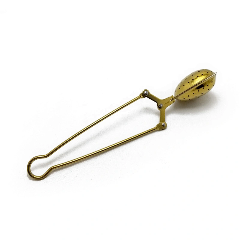Stainless steel titanium gold plating heart shape tea infuser with clamping handle