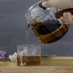 Handmade  high borosilicate heat resistant glass teapot  with glass infuser and wooden handle