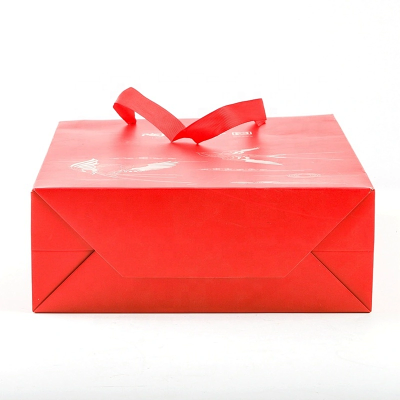 Luxury Custom CMYK Printing Matte Lamination Art Paper Gift Paper Bag With Ribbon Handle