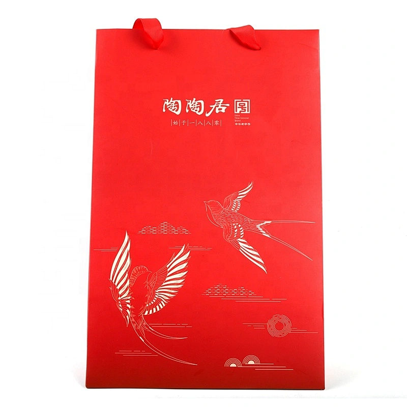 Luxury Custom CMYK Printing Matte Lamination Art Paper Gift Paper Bag With Ribbon Handle