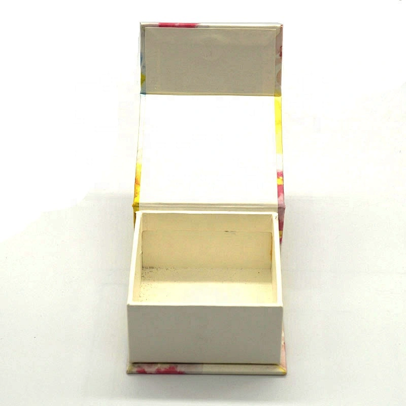 Custom Quietly Elegant Glossy Lamination Rigid Cardboard Flip Top Magnetic Box