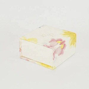 Custom Quietly Elegant Glossy Lamination Rigid Cardboard Flip Top Magnetic Box