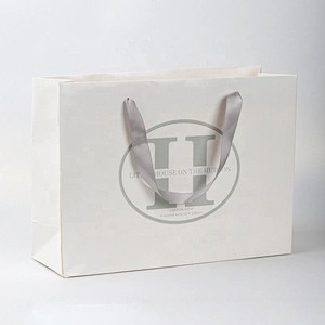 Luxury custom paper bag for gift with logo print and handle