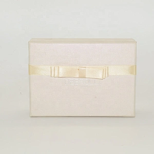 Custom Luxury White 2 Piece Lid And Base Paper Gift Box With Ribbon Packaging Cardboard Box