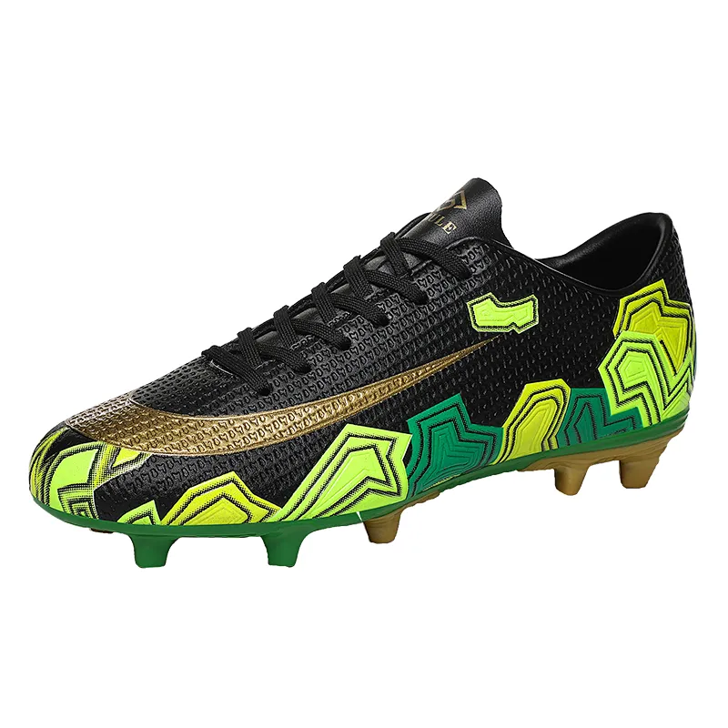 New Fashion Style Sports Lightweight Soccer Shoes Men Football Shoes