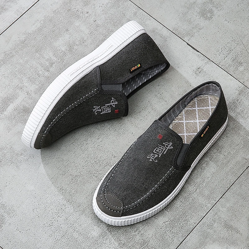 Fashion Style Men Slip on Loafers Canvas Casual Shoes