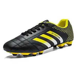 New design Soccer Shoes Family Sneaker Football Shoes for Men