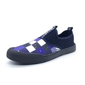 Factory customized Classic Fashion Style Men Casual Injection  Flat Canvas Shoe with Customized with good price custom shoes