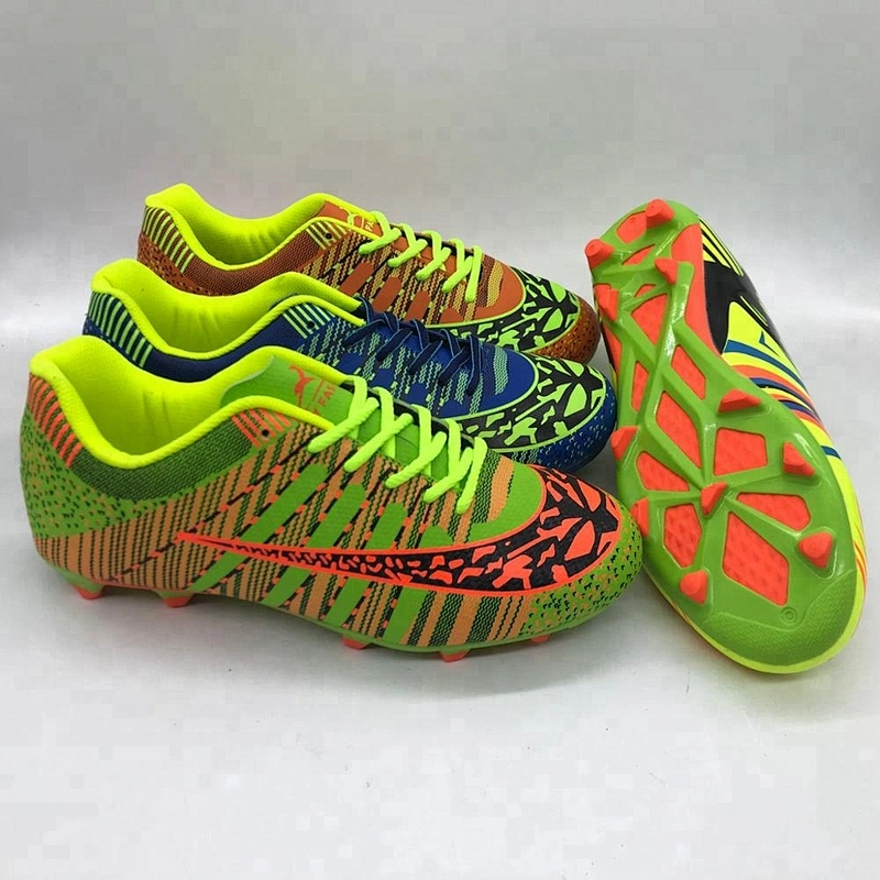 New design fashion football shoes men casual sports soccer shoes