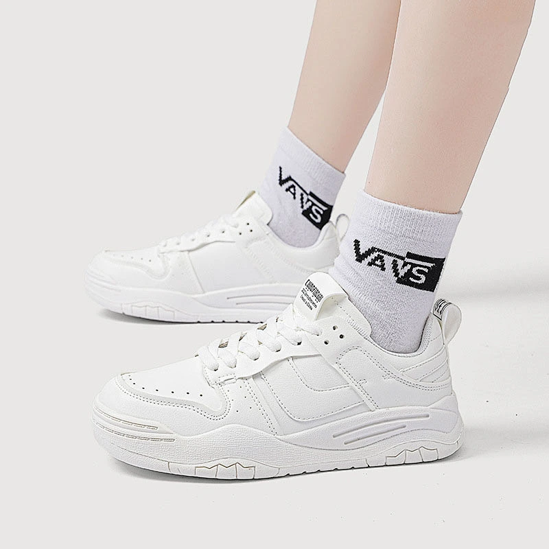 New low-top solid color sneakers women skate shoes lightweight wear-resistant casual board shoes