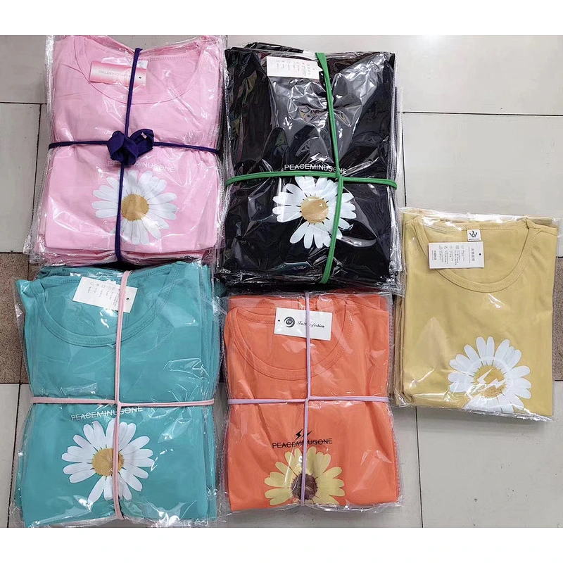 Mix color mix design Women Medium Length Daisy T-Shirt Stock for Summer