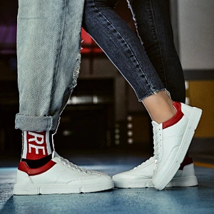 Fashion sneakers men board sports casual shoes