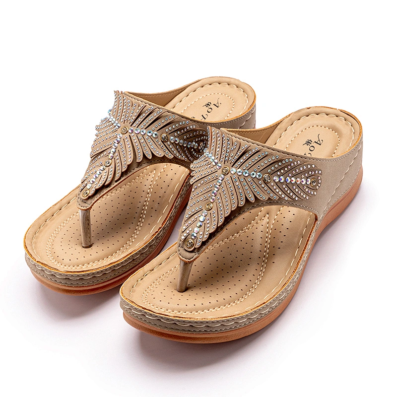 2021 new slippers women's summer fashion rhinestone wedge heel sandal leisure vacation corner flip-flops