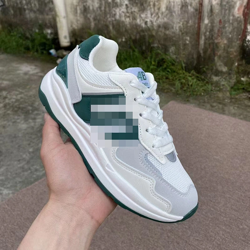 Mix style wholesale women athletic sneakers stock casual sports running shoes stock
