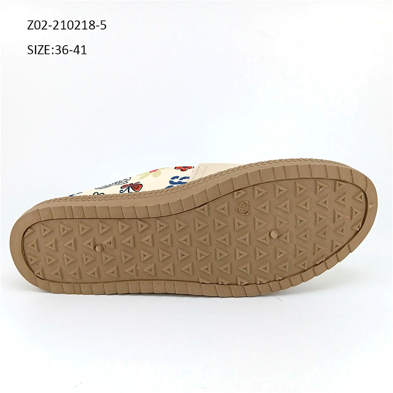 Fashion personalized female canvas shoes wholesale casual women flat shoes outdoor injected shoes