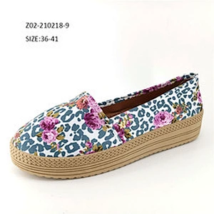 Wholesale custom logo lady's canvas anti skid flat canvas shoes lady casual shoes