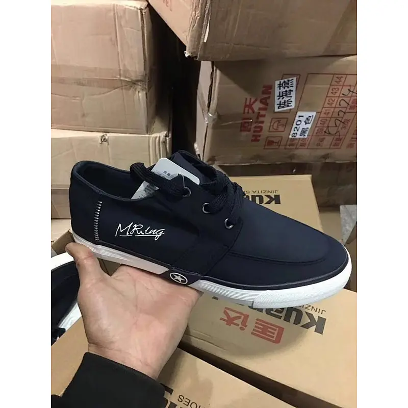 Cheap mixed styles men casual canvas shoes vulcanized shoes shoe stock lots
