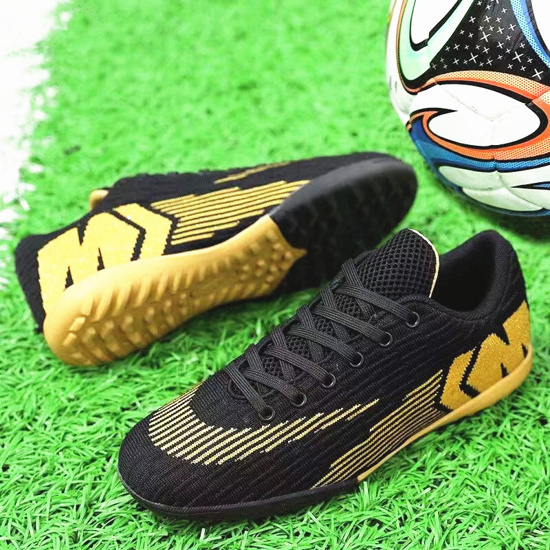 Clearance stock men casual sneakers football soccer shoes
