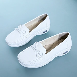New Korean version women flat non-slip nurse shoes casual pregnant leather loafers shoes