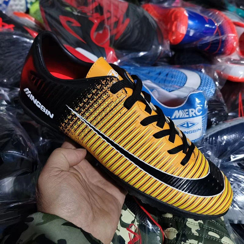 Mix style  adults men soccer football  stock shoe  stock lots