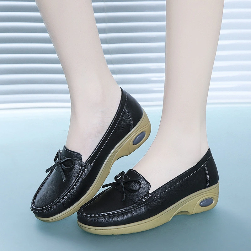 New Korean version women flat non-slip nurse shoes casual pregnant leather loafers shoes