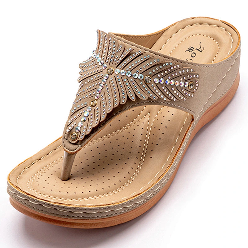 2021 new slippers women's summer fashion rhinestone wedge heel sandal leisure vacation corner flip-flops